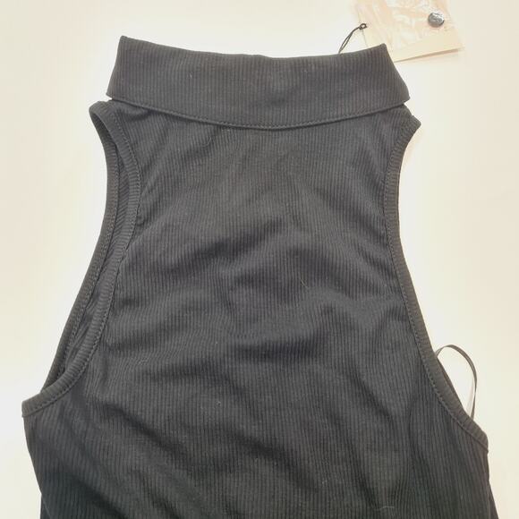 Superdown Rina Ruched Top in Black - Picture 7 of 9